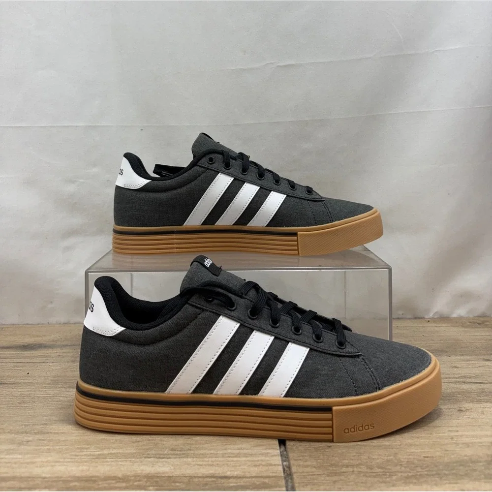 Adidas Daily 4.0 Mens Sz 10.5 Charcoal Gray White Gum Sole‎ Sneakers
